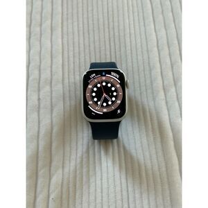 Apple Watch Series 9 (GPS) 45mm Silver Aluminum Case - M/L Band